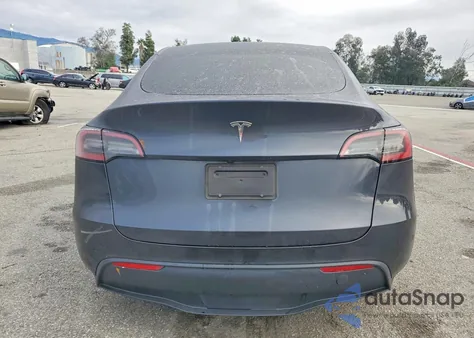 2025 Tesla Model Y z USA, uszkodzony, nr VIN 7SAYGDED5SF260810